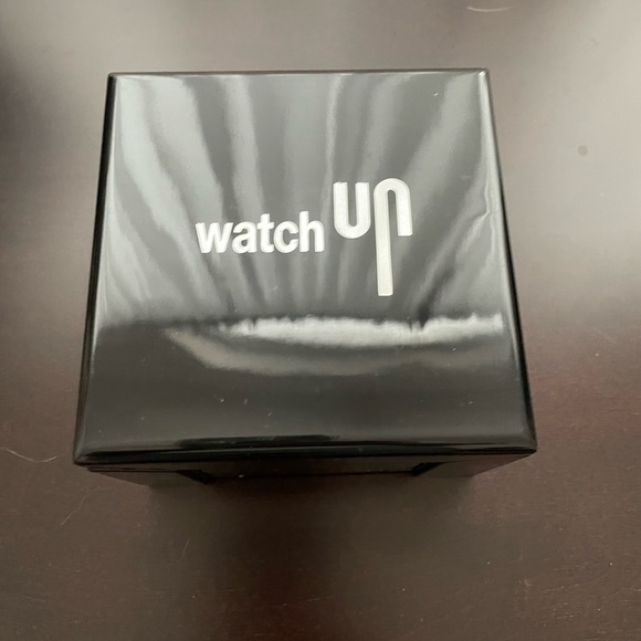 Watch - Picture 2 of 3